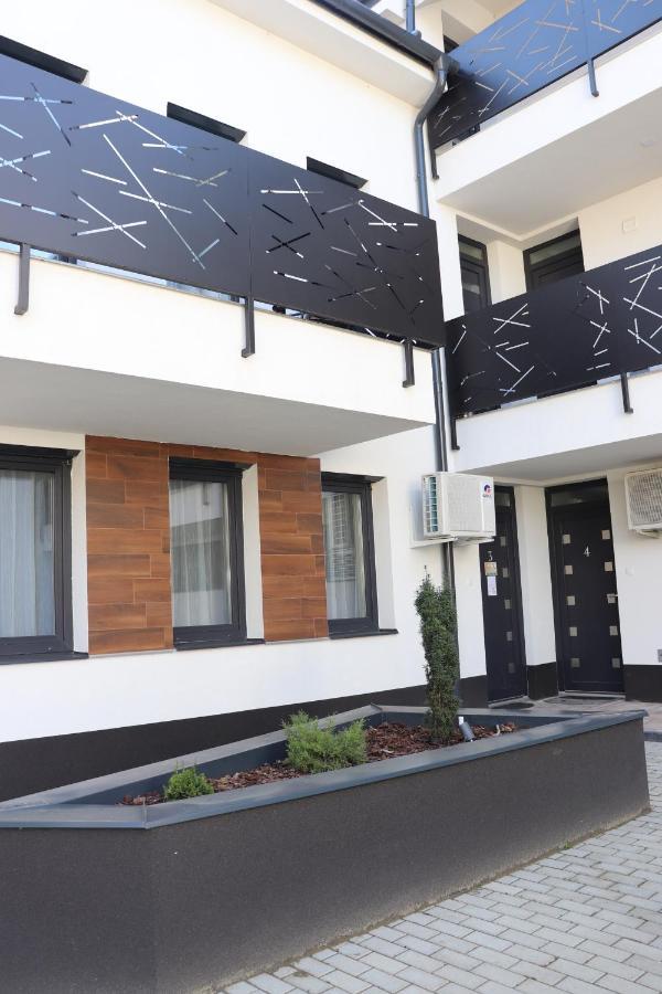 Bee You Apartman Hajdúszoboszló Exterior foto